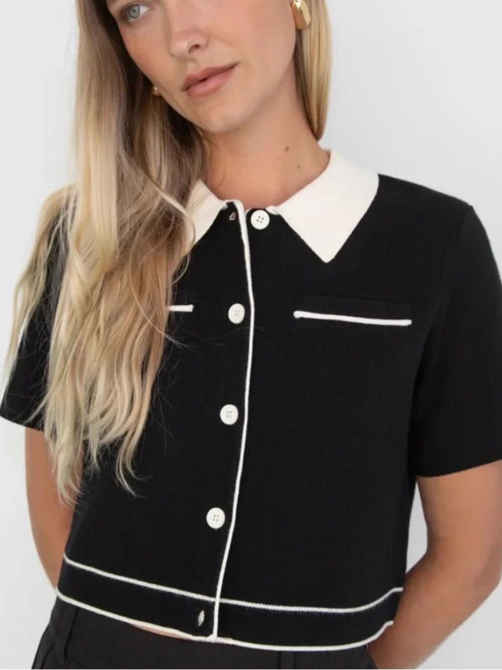 OAK + FORT Black Short-Sleeve Button-Down Top with White Collar Small